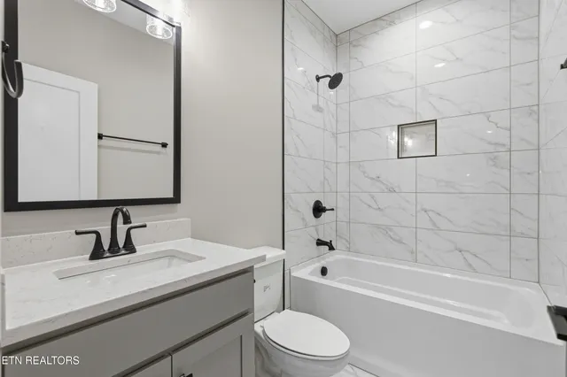 $595,000 | 1816 Melton Mdws Drive, Maryville, TN 37803