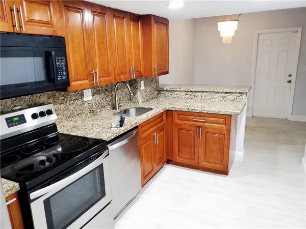$3,500 | 2743 Northwest 47th Terrace, Unit 604, Lauderdale Lakes, FL 33313