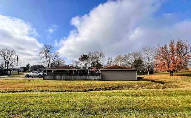 $260,000 | 3707 Caney Road, Henryville, IN 47126
