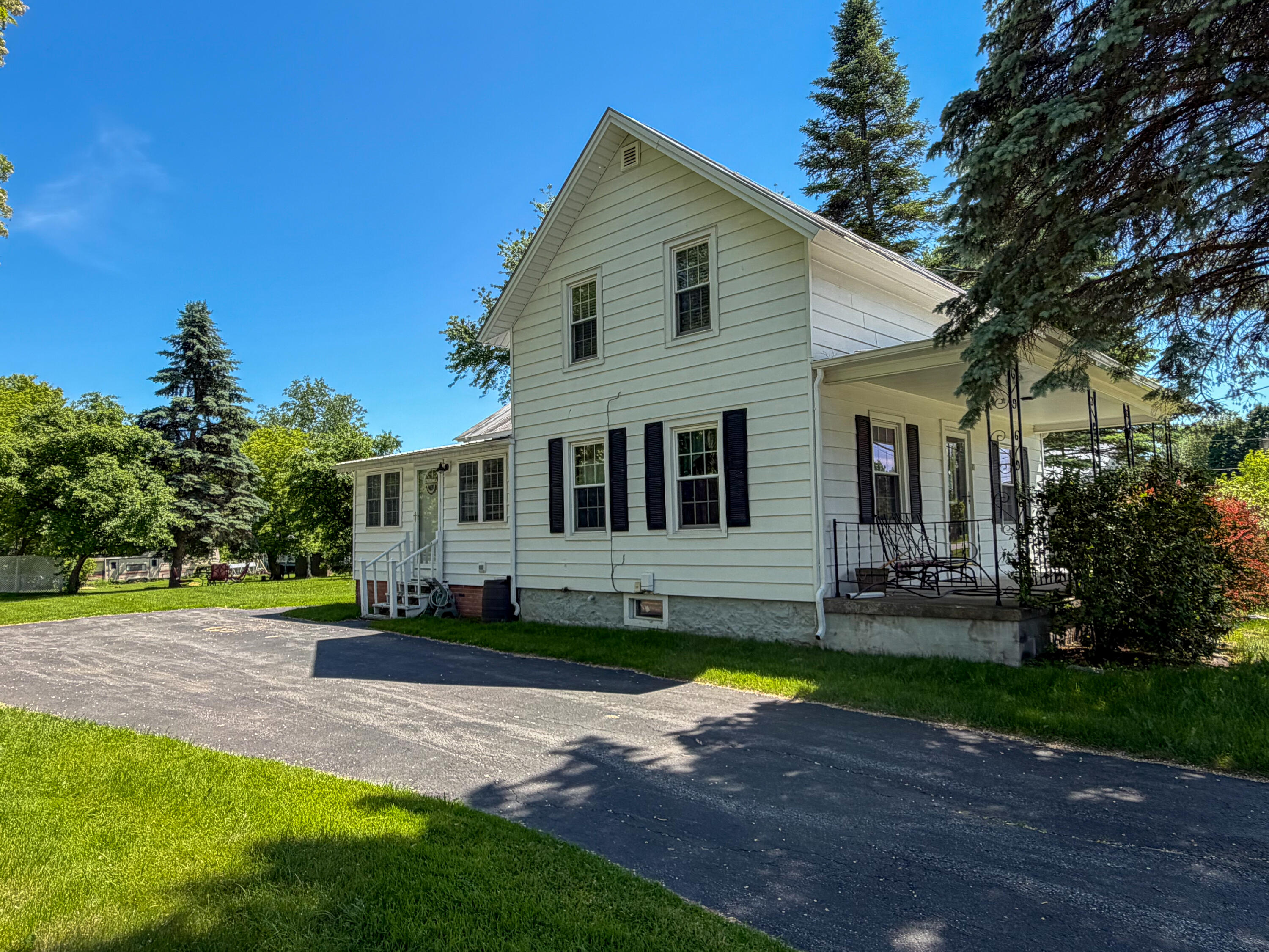 10 Spruce Street Champlain, NY 12919 - Photo 3 of 21