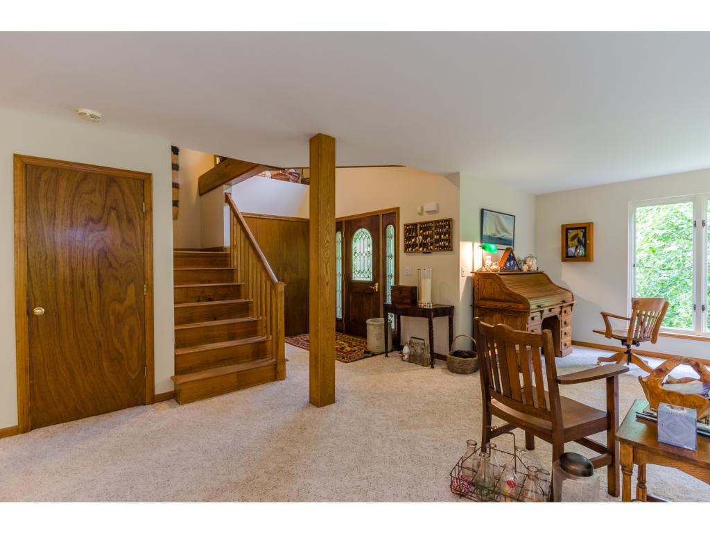 16 Mont Vernon Road Amherst, NH 03031 - Photo 6 of 36