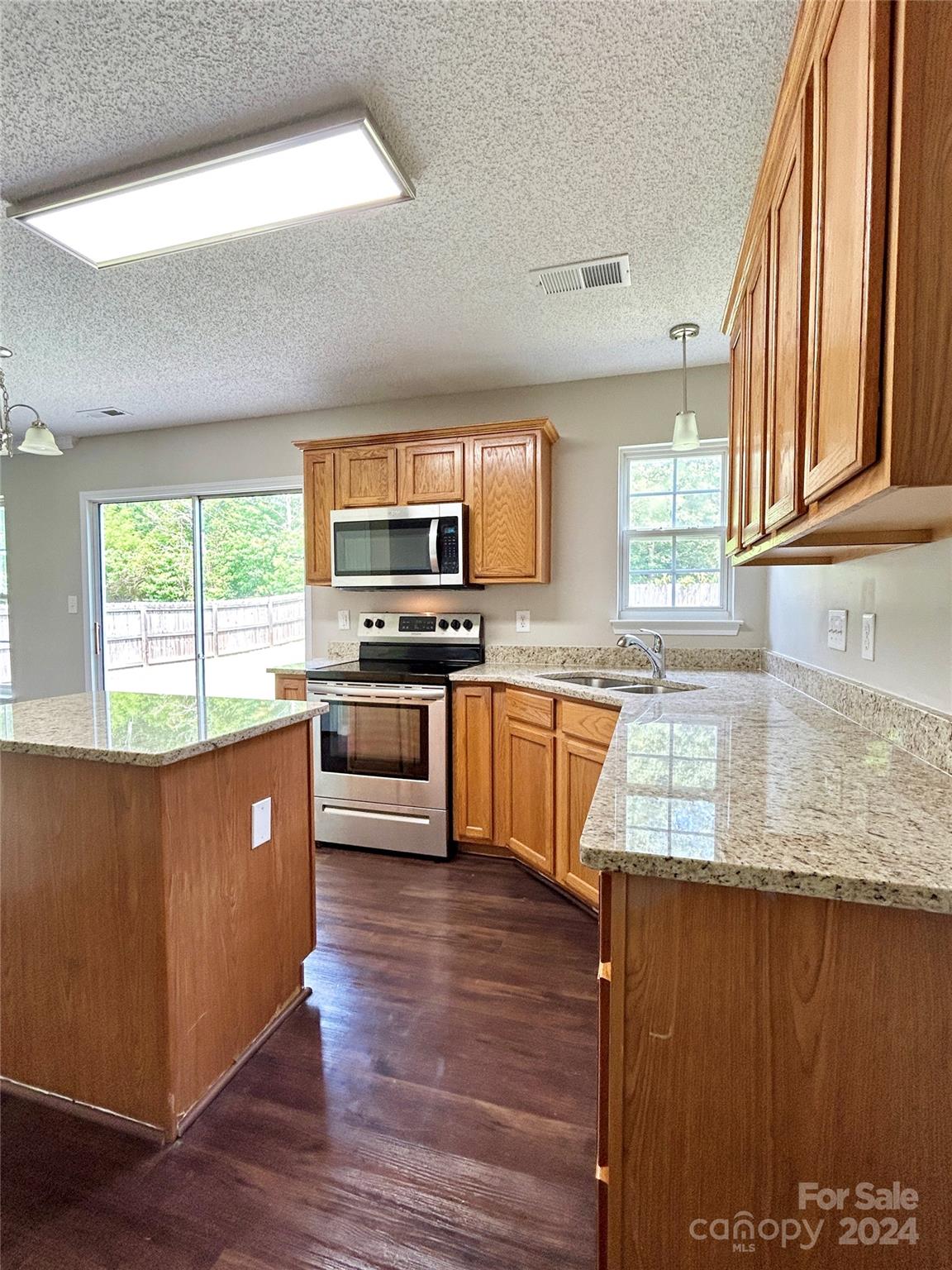 13403 Willow Falls Road Charlotte, NC 28215 - Photo 12 of 28 Gallery Image 12