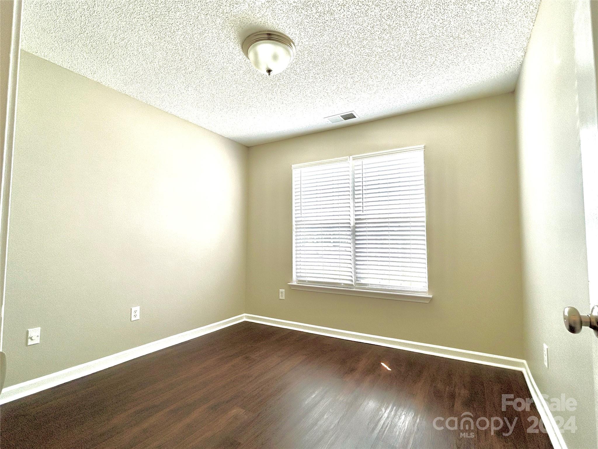 13403 Willow Falls Road Charlotte, NC 28215 - Photo 14 of 28 Gallery Image 14