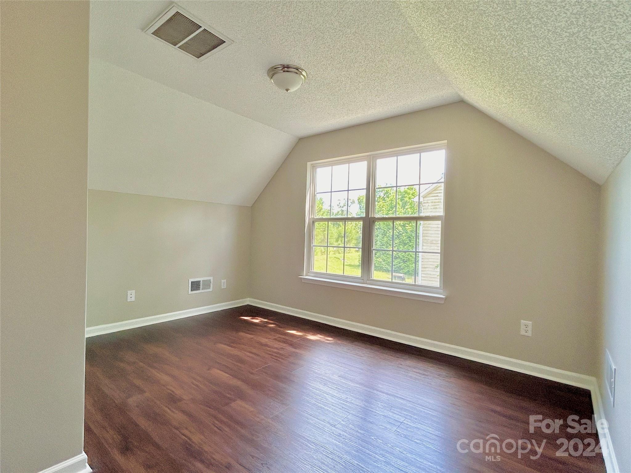 13403 Willow Falls Road Charlotte, NC 28215 - Photo 16 of 28 Gallery Image 16
