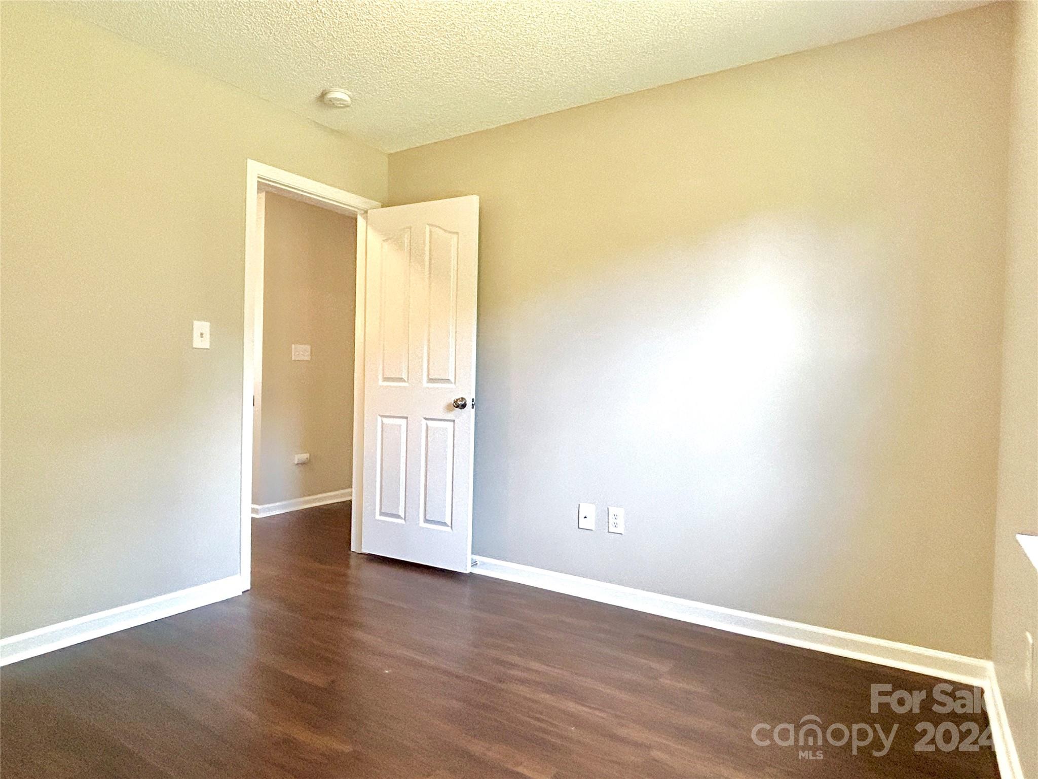 13403 Willow Falls Road Charlotte, NC 28215 - Photo 20 of 28 Gallery Image 20