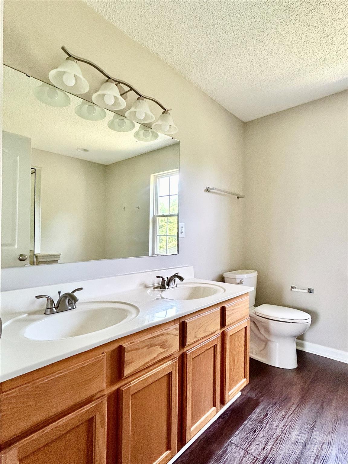 13403 Willow Falls Road Charlotte, NC 28215 - Photo 24 of 28 Gallery Image 24