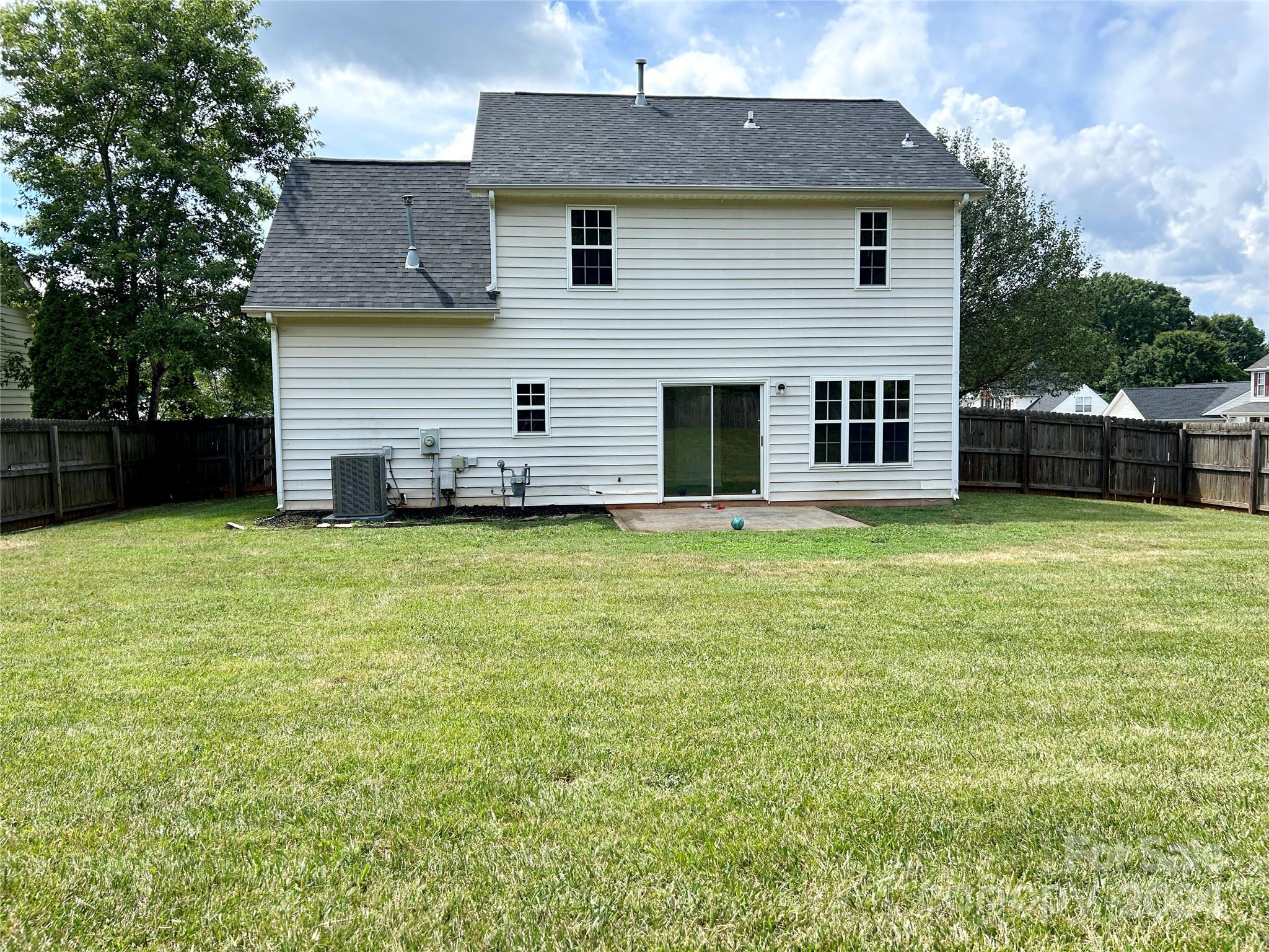13403 Willow Falls Road Charlotte, NC 28215 - Photo 26 of 28 Gallery Image 26