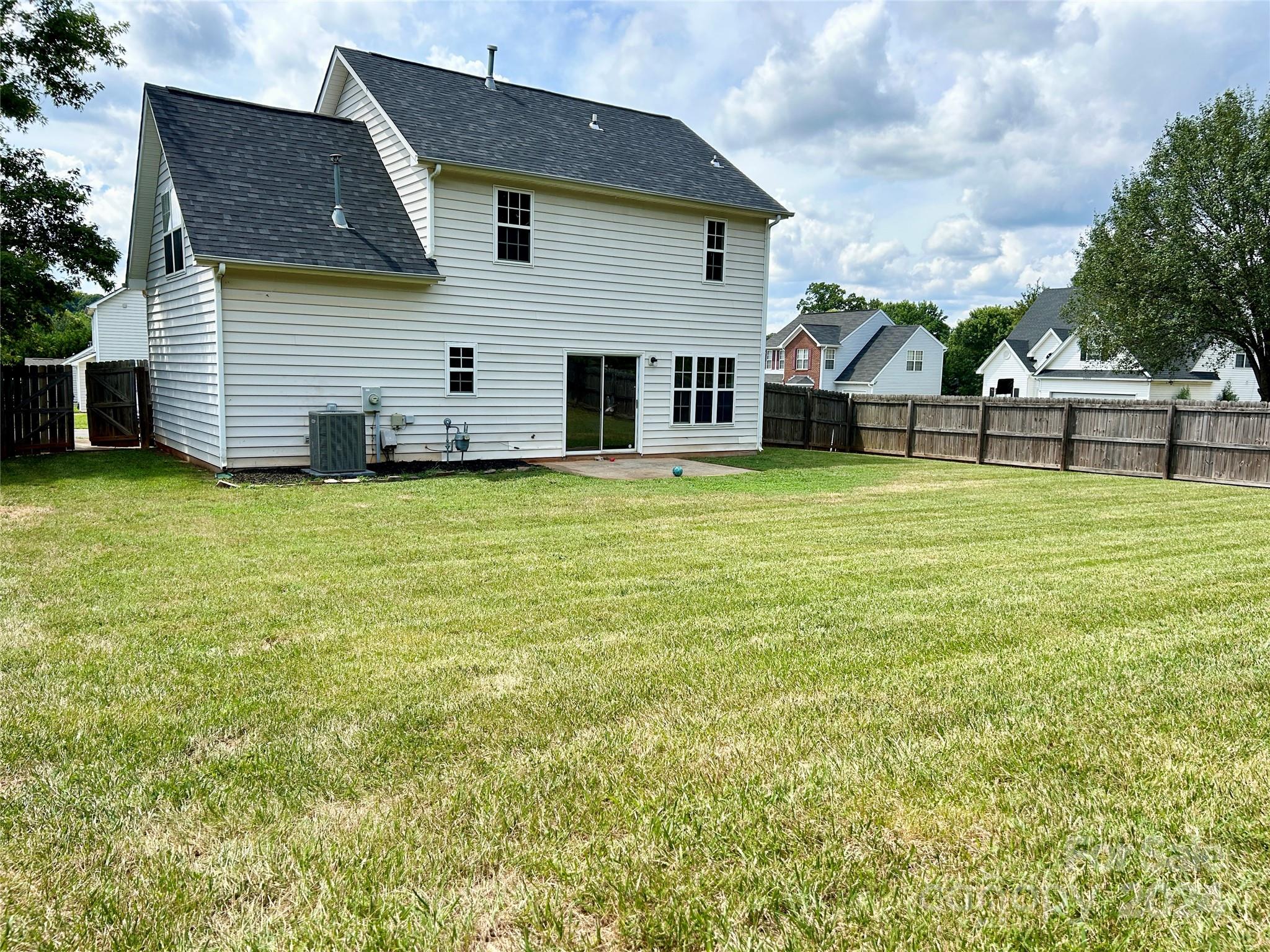 13403 Willow Falls Road Charlotte, NC 28215 - Photo 27 of 28 Gallery Image 27