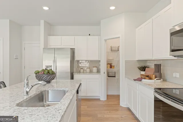 $433,990 | 5277 Mulberry Crk Way, Flowery Branch, GA 30542