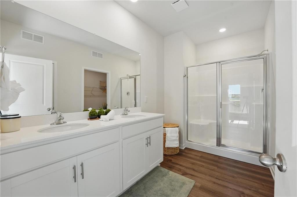 2212 Crestview Court Raymore, MO 64083 - Photo 22 of 28