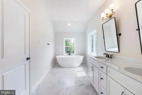 $1,425,000 | 195 Concord Meeting Road, Glen Mills, PA 19342