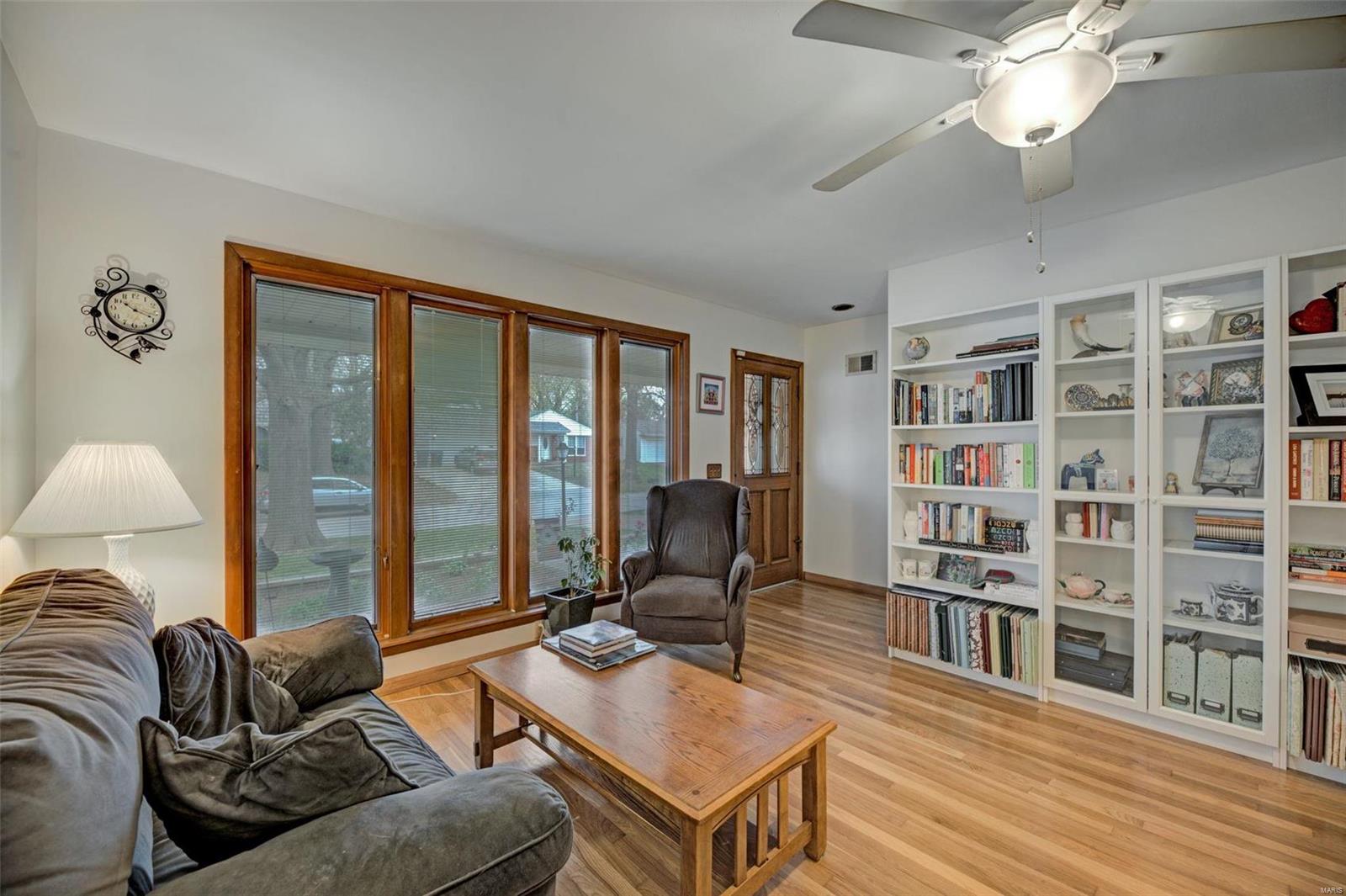 3232 Lin Tel Road St. Louis, MO 63125 - Photo 2 of 23 Gallery Image 2