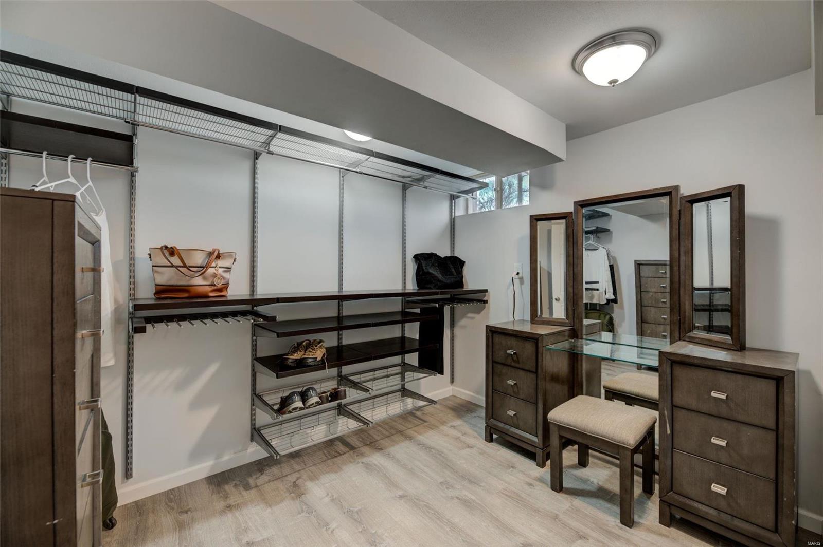 3232 Lin Tel Road St. Louis, MO 63125 - Photo 17 of 23 Gallery Image 17