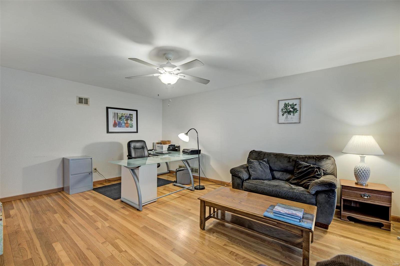 3232 Lin Tel Road St. Louis, MO 63125 - Photo 3 of 23 Gallery Image 3