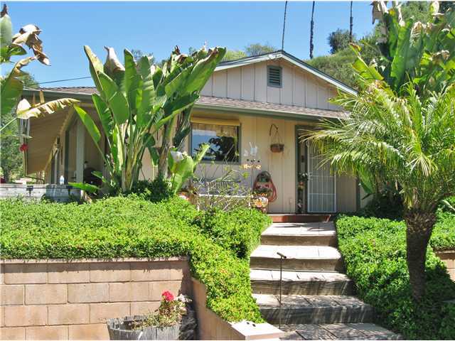 27323 Oakmont Road Valley Center, CA 92082 - Photo 1 of 18 Entry to Home