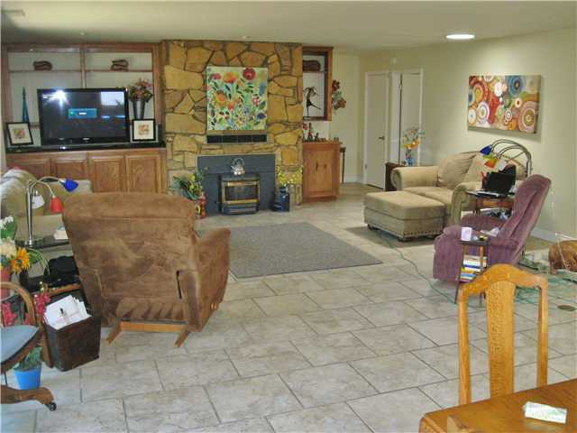 27323 Oakmont Road Valley Center, CA 92082 - Photo 8 of 18 Living Room.