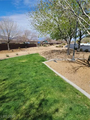 $1,375 | 1645 Lefty Garcia Way, Henderson, NV 89002