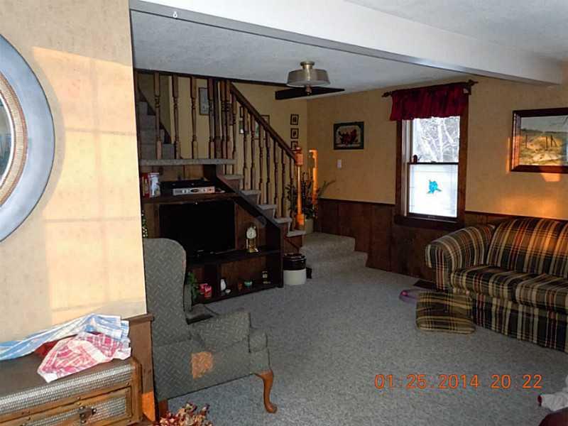 367 Houlton Road Presque Isle, ME 04769 - Photo 19 of 33 Living Room.