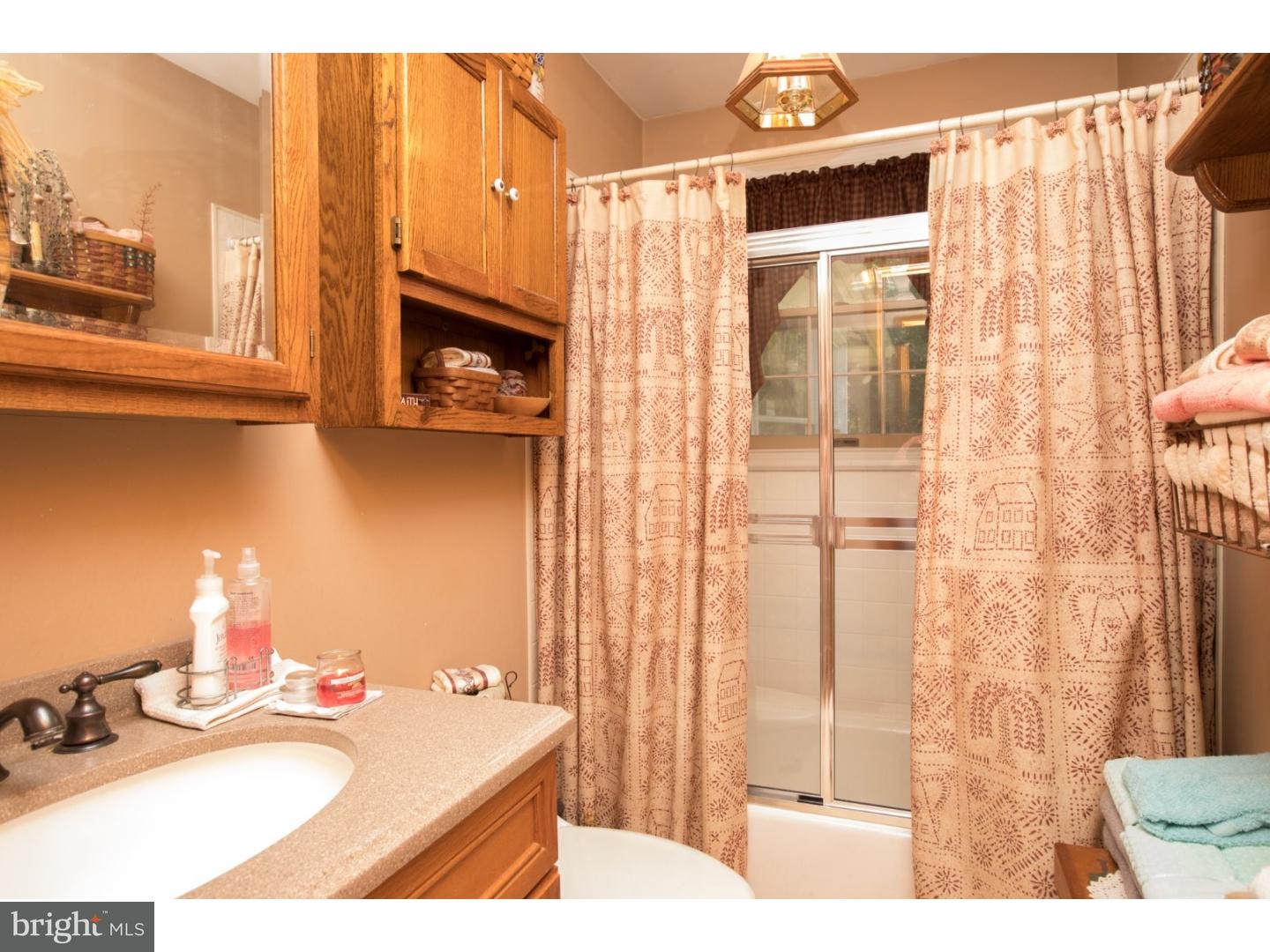 237 Three Bridge Road Monroeville, NJ 08343 - Photo 18 of 19 Bathroom