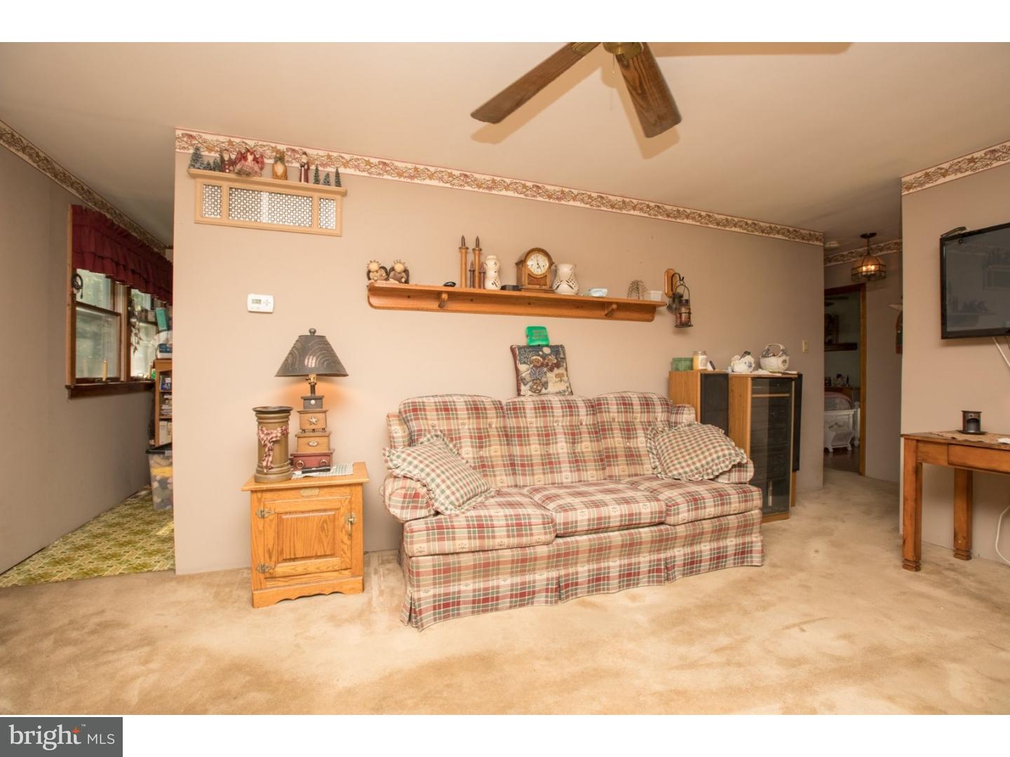 237 Three Bridge Road Monroeville, NJ 08343 - Photo 7 of 19 Living Room