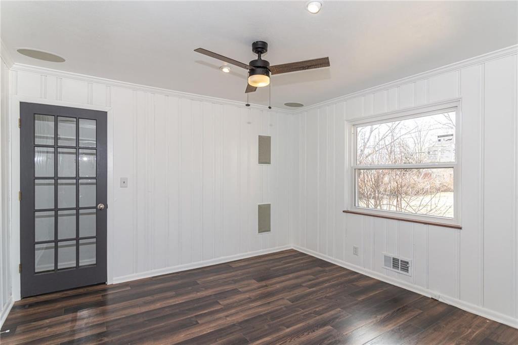 7210 Spring Mill Road Indianapolis, IN 46260 - Photo 16 of 32 Gallery Image 16