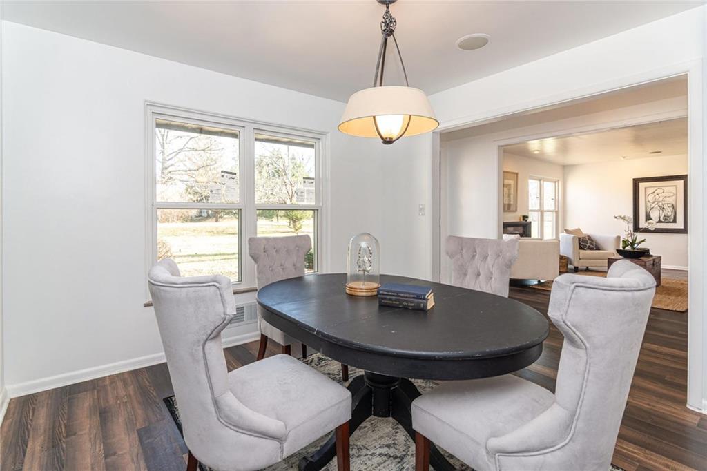 7210 Spring Mill Road Indianapolis, IN 46260 - Photo 3 of 32 Gallery Image 3
