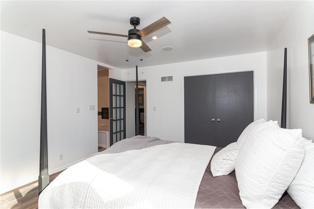 7210 Spring Mill Road Indianapolis, IN 46260 - Photo 21 of 32 Gallery Image 21