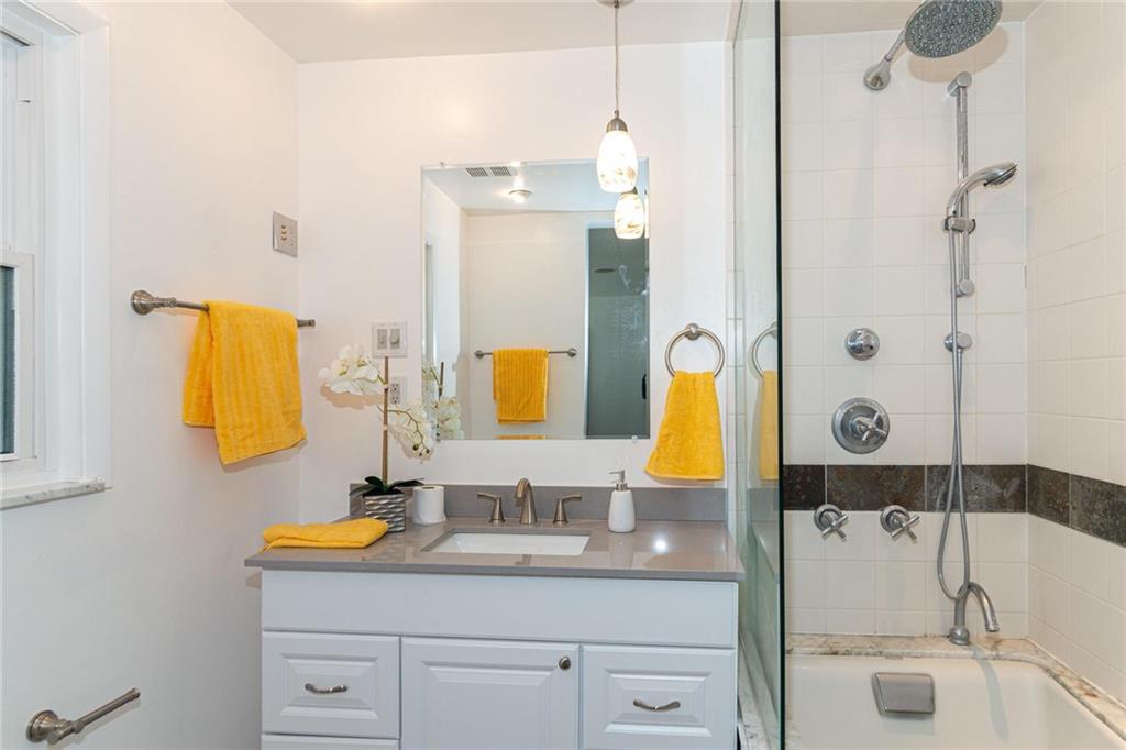 7210 Spring Mill Road Indianapolis, IN 46260 - Photo 23 of 32 Gallery Image 23