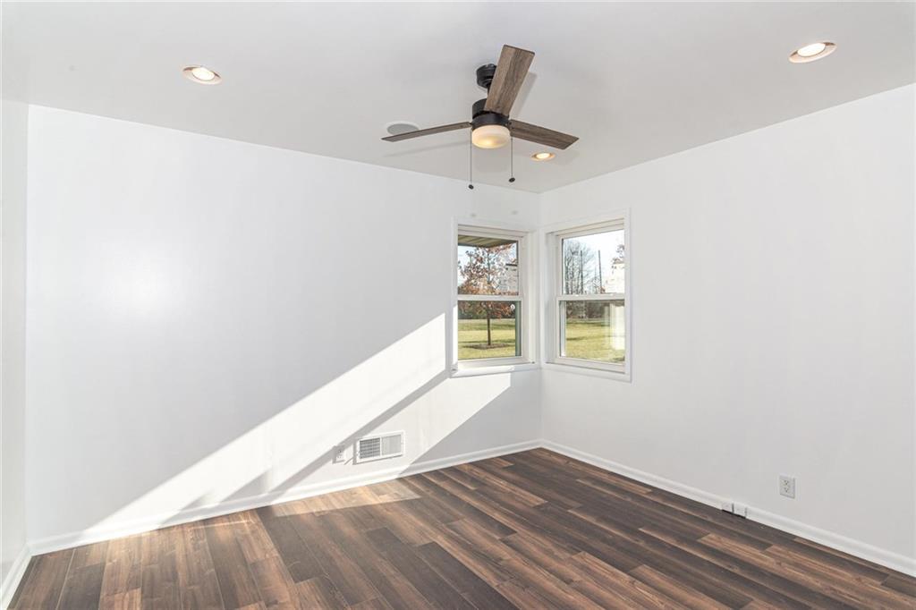 7210 Spring Mill Road Indianapolis, IN 46260 - Photo 24 of 32 Gallery Image 24