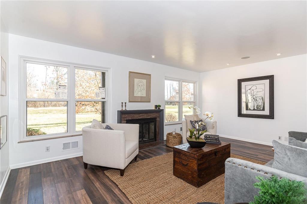 7210 Spring Mill Road Indianapolis, IN 46260 - Photo 5 of 32 Gallery Image 5