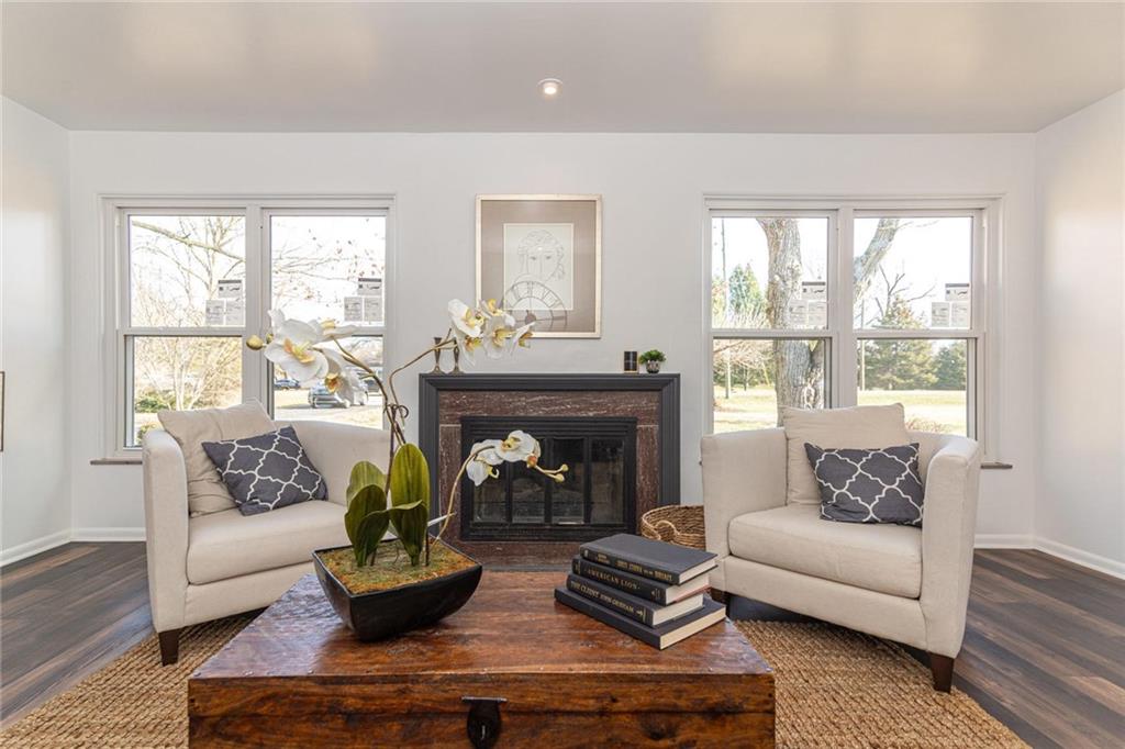 7210 Spring Mill Road Indianapolis, IN 46260 - Photo 7 of 32 Gallery Image 7