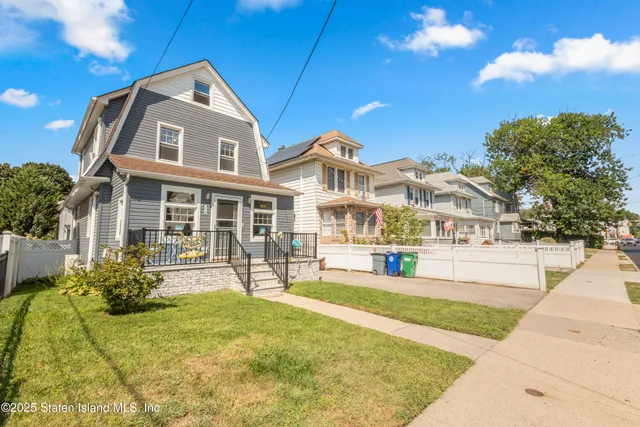 $649,999 | 771 Delafield Avenue | West Brighton