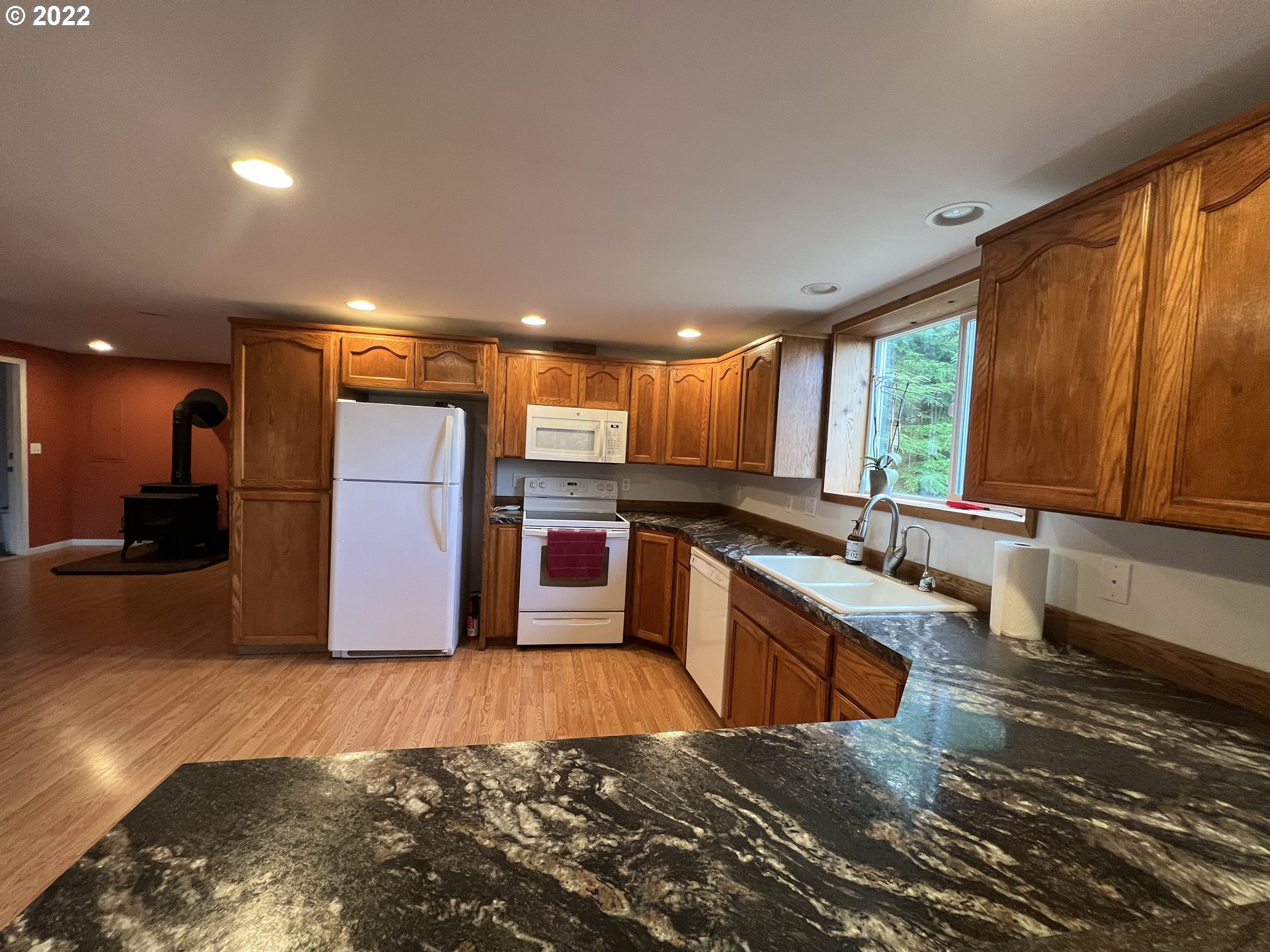141 Parpala Road Naselle, WA 98638 - Photo 8 of 26 Kitchen
