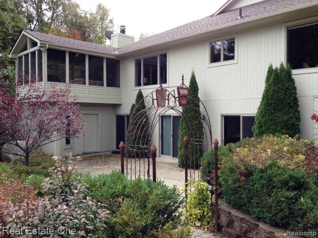 2450 Lake George Road Leonard, MI 48367 - Photo 52 of 65