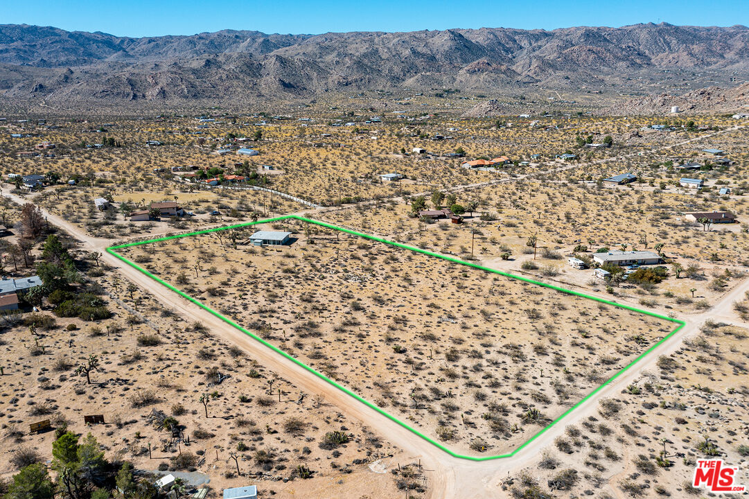 63670 Wagon Wheel Road Joshua Tree, CA 92252 - Photo 35 of 37 an aerial view of beach