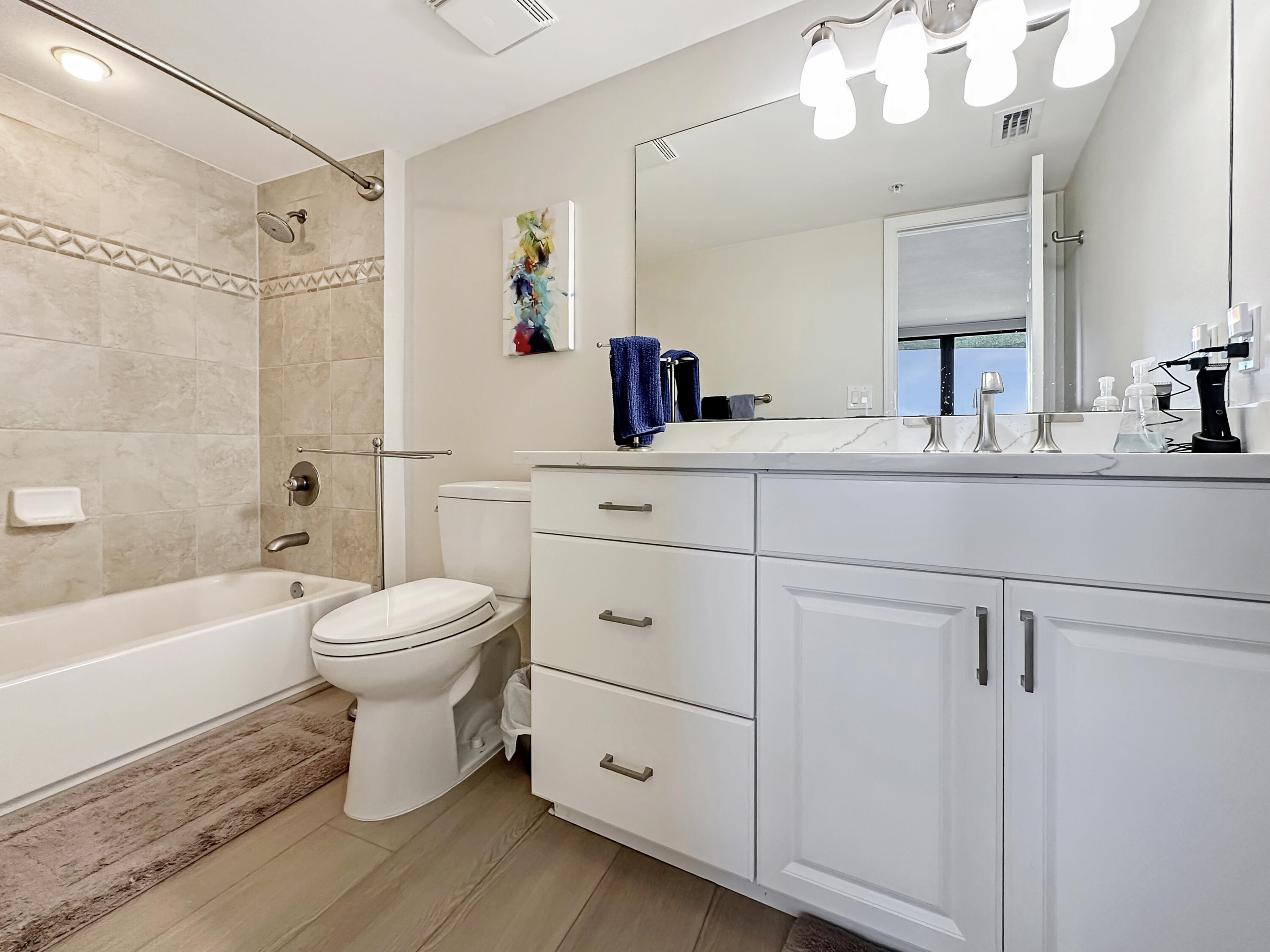3000 North Ocean Drive, Unit 11D Singer Island, FL 33404 - Photo 11 of 49 Primary Bathroom