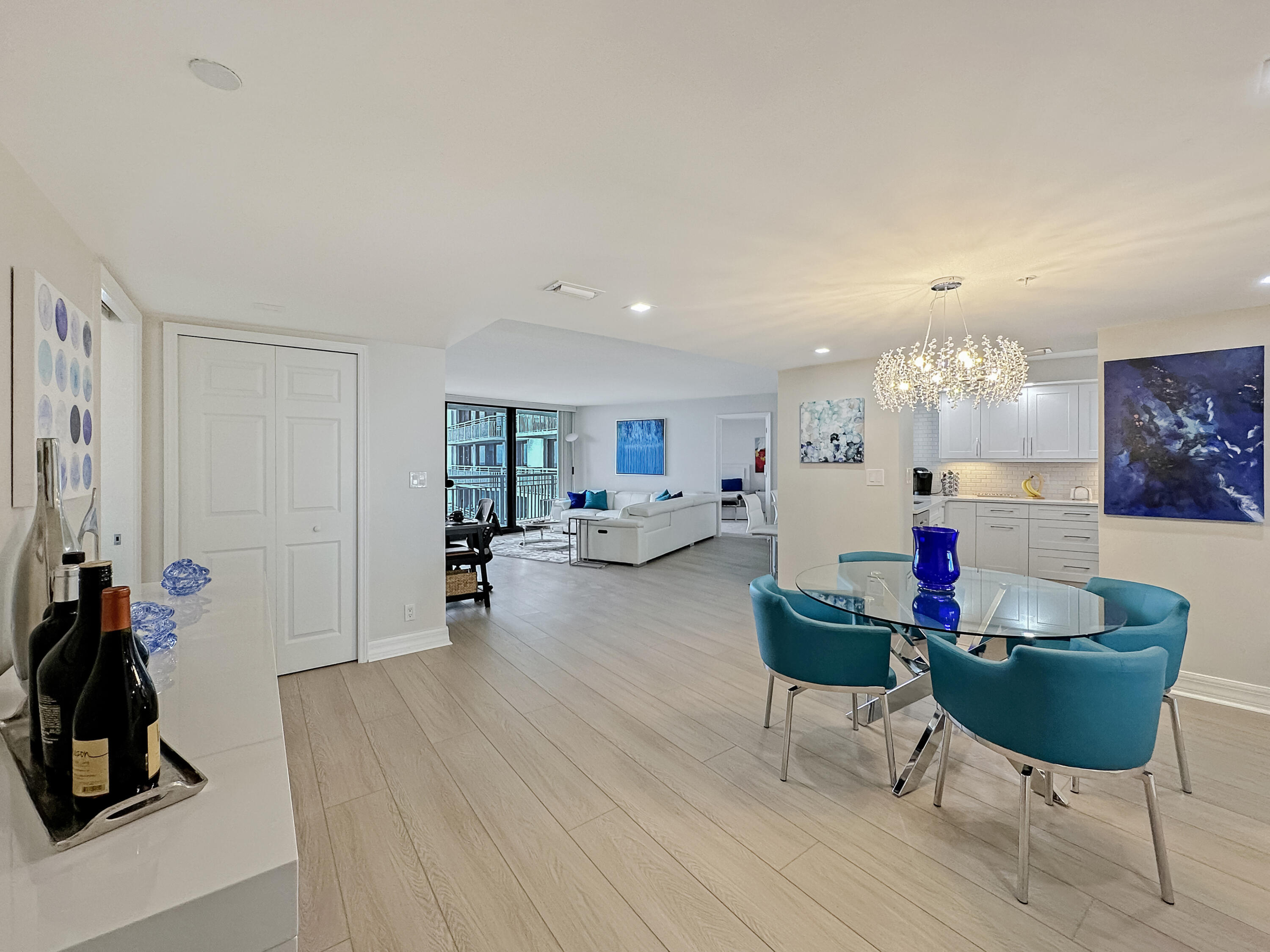 3000 North Ocean Drive, Unit 11D Singer Island, FL 33404 - Photo 8 of 49 Entry and Dining