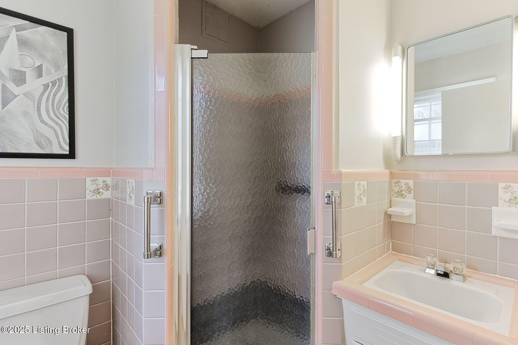1006 Bellewood Road Anchorage, KY 40223 - Photo 29 of 56 photo_online_029