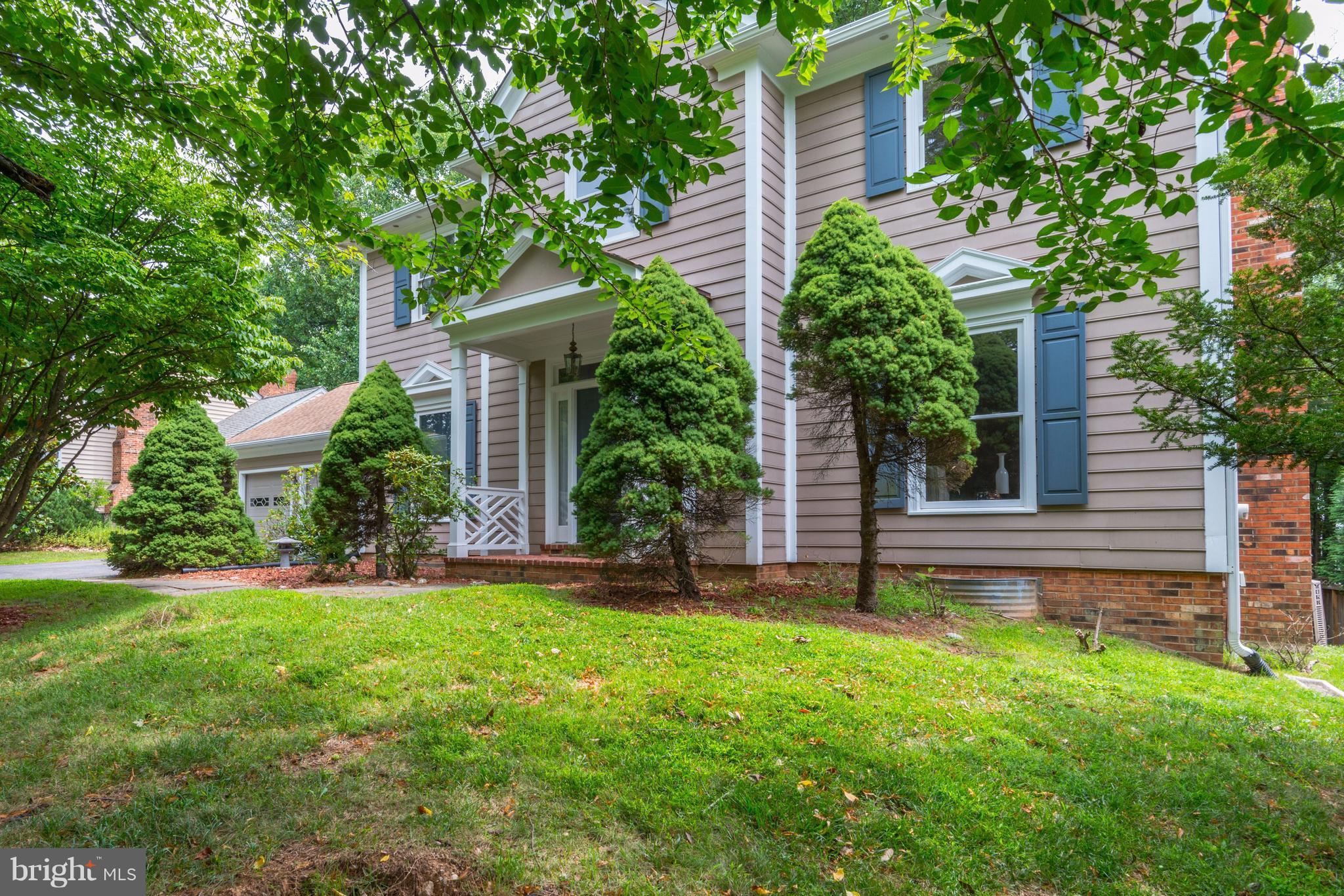 8400 Bells Mill Road Potomac, MD 20854 - Photo 2 of 30 Exterior (Front)