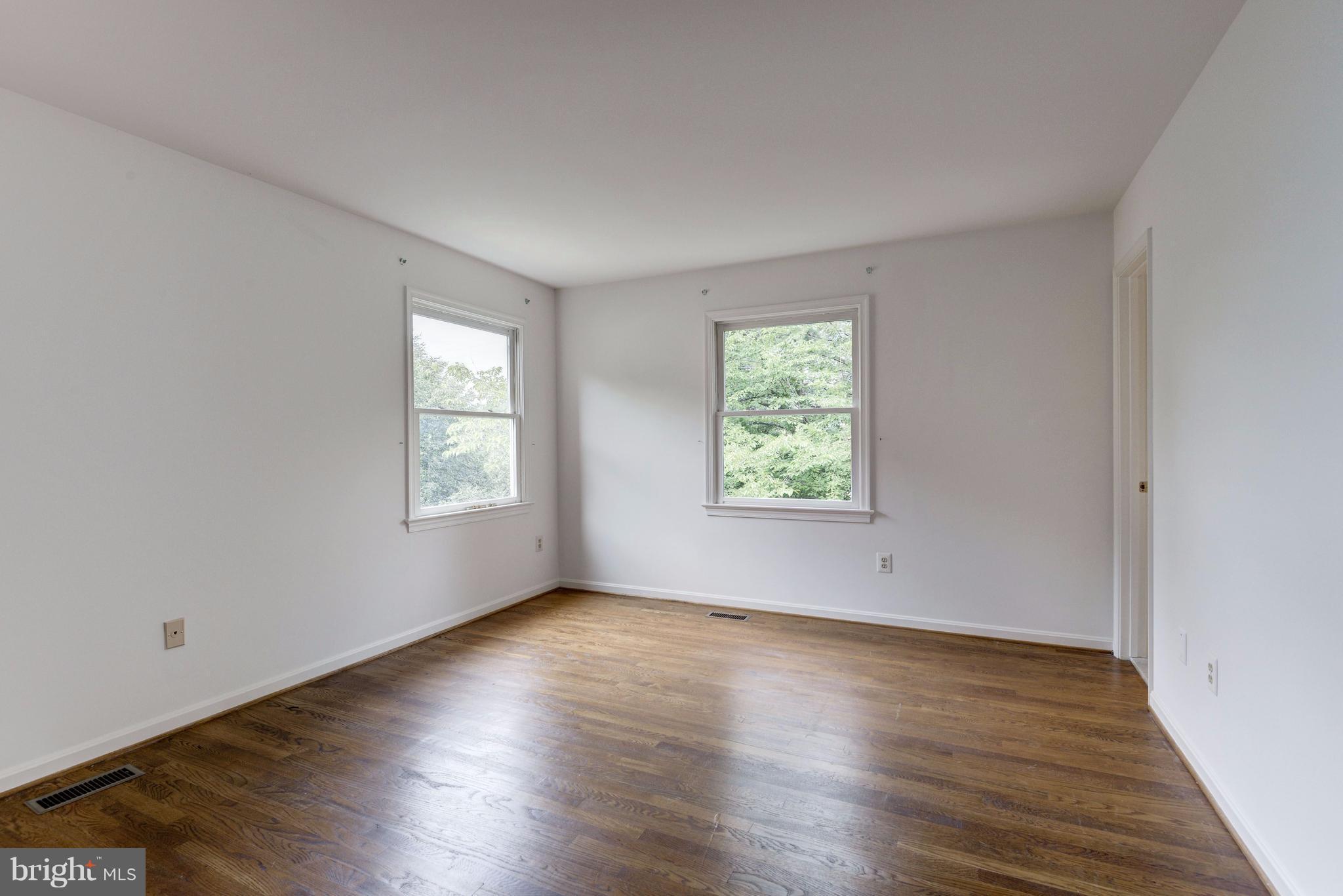 8400 Bells Mill Road Potomac, MD 20854 - Photo 18 of 30 Bedroom #2