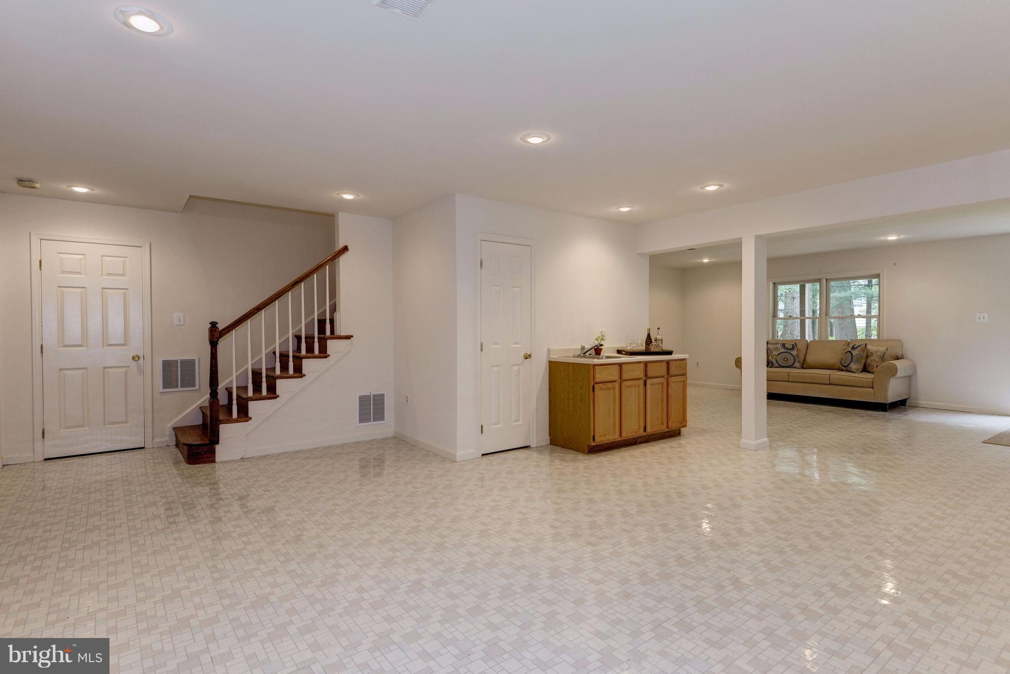 8400 Bells Mill Road Potomac, MD 20854 - Photo 21 of 30 Recreation Room