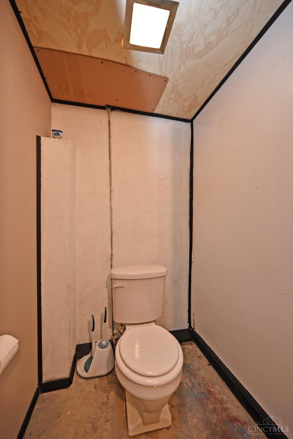 725 Riddle Road Cincinnati, OH 45220 - Photo 38 of 53 Gallery Image 38