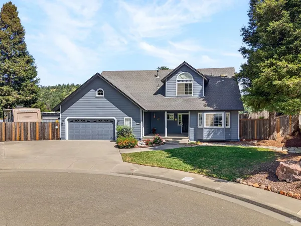 $810,000 | 586 Hillside Drive, Cloverdale, CA 95425
