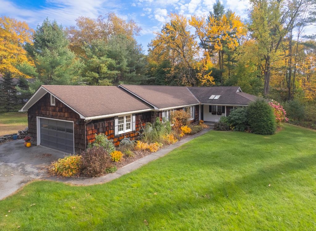 256 Susan Lane Rutland Town, VT 05701 - Photo 2 of 40