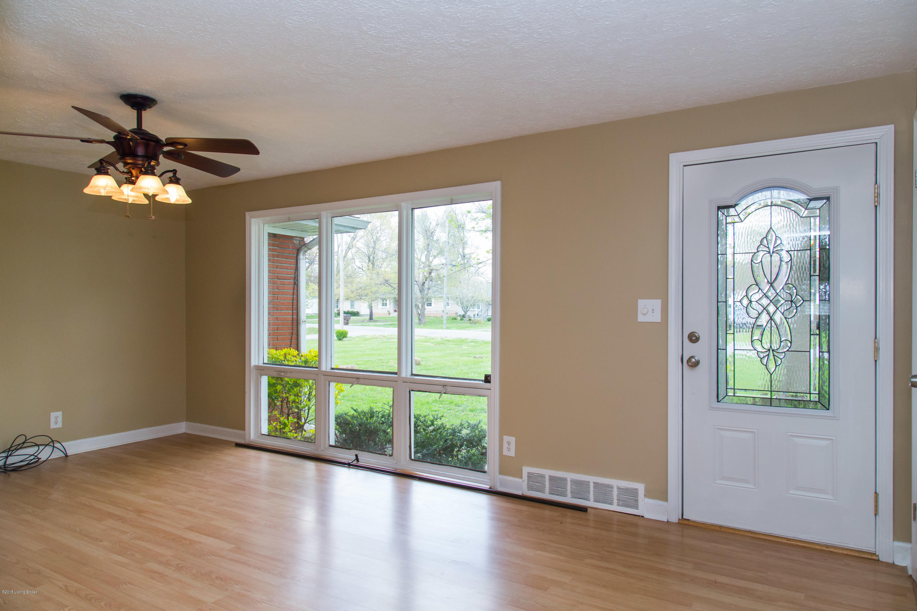 8200 Kerry Road Louisville, KY 40258 - Photo 13 of 31 8200_Kerry-13