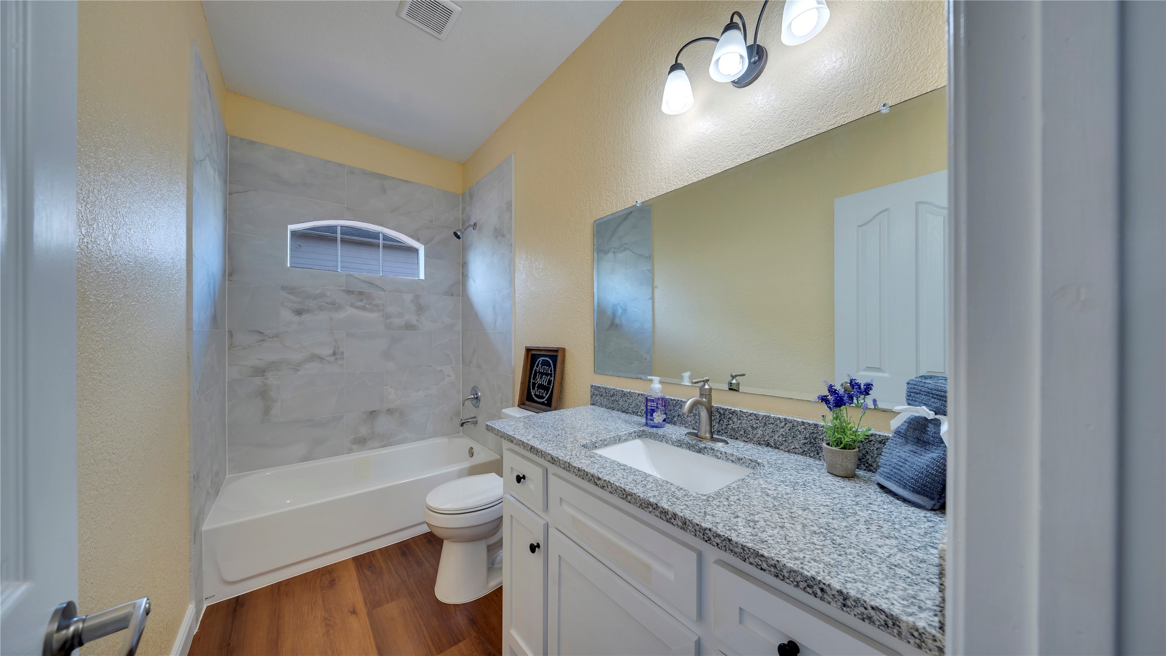 8214 Peekskill Lane Houston, TX 77075 - Photo 13 of 26