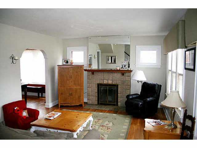 691 South Cassingham Road Bexley, OH 43209 - Photo 3 of 5