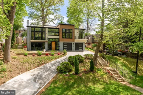 $2,595,000 | 8165 East Beach Drive Northwest, Washington, DC 20012