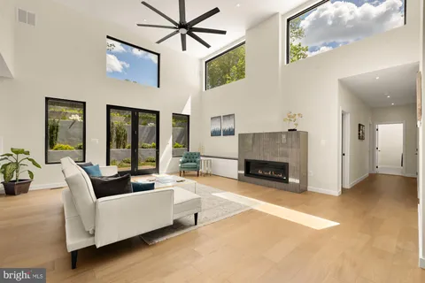 $2,595,000 | 8165 East Beach Drive Northwest, Washington, DC 20012