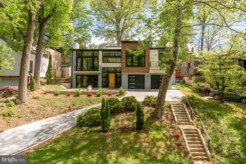 $2,595,000 | 8165 East Beach Drive Northwest, Washington, DC 20012